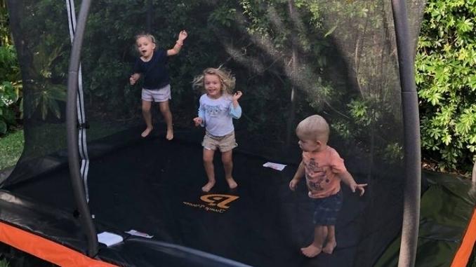 How to Put a Safety Net on a Trampoline