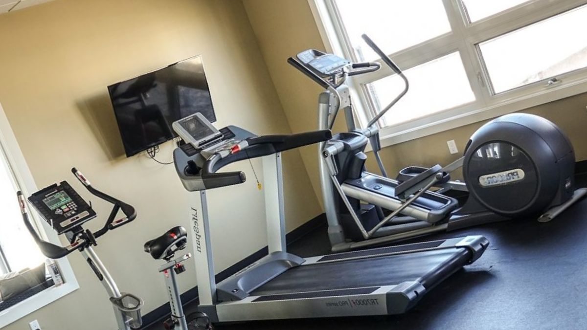 Is It Possible to Combine Stationary Bike vs Treadmill In Exercise?