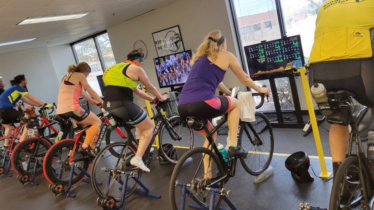 What Are the Benefits of an Indoor Cycling Race?